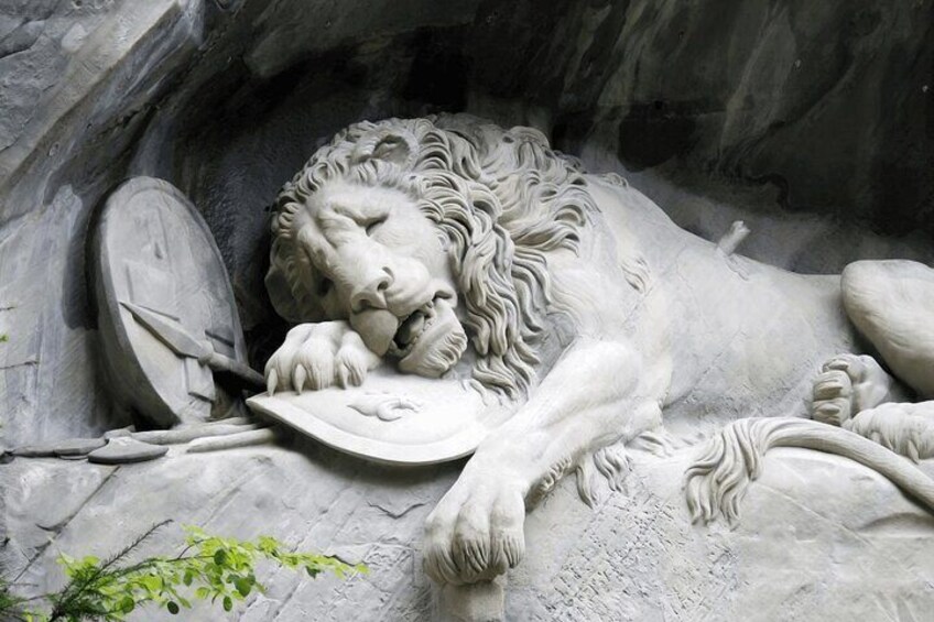 Lion Monument