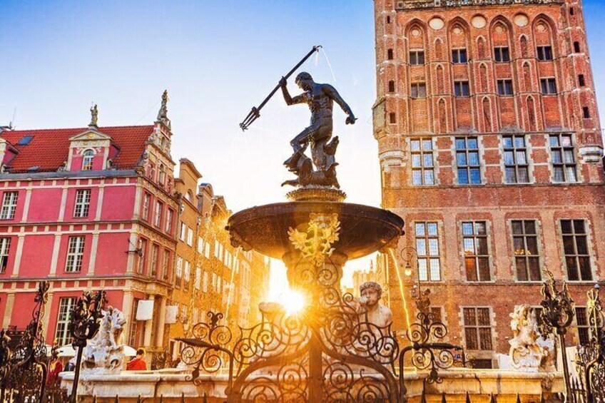 Gdansk Jewish History Tour with Synagogue and Cemetery