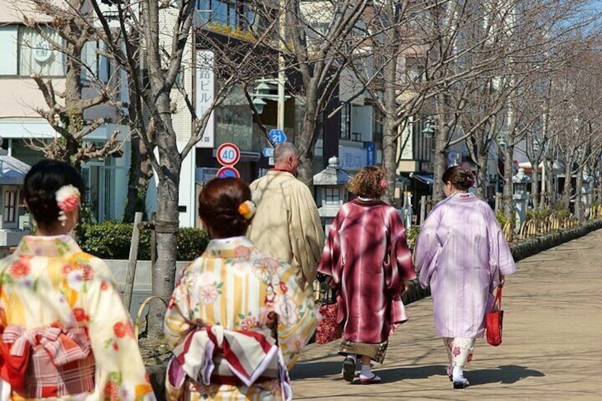 Kamakura Private Photoshoot Tour ( Optional Kimono wearing )