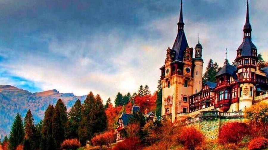 Private Day Tour to Historical Villages in Sinaia
