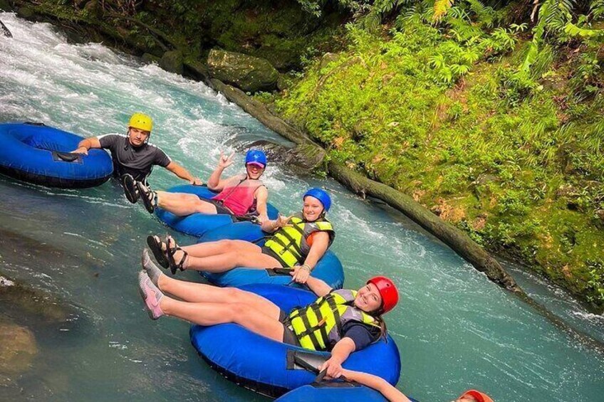 Tubing adventure in Río Celeste