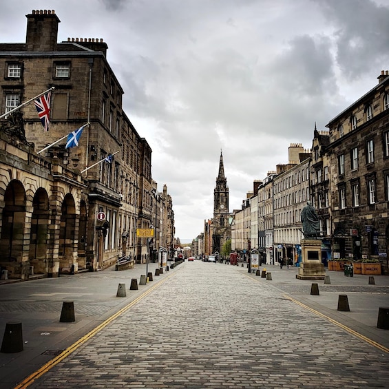 Edinburgh Unveiled: Private Driving Tour of Edinburgh City