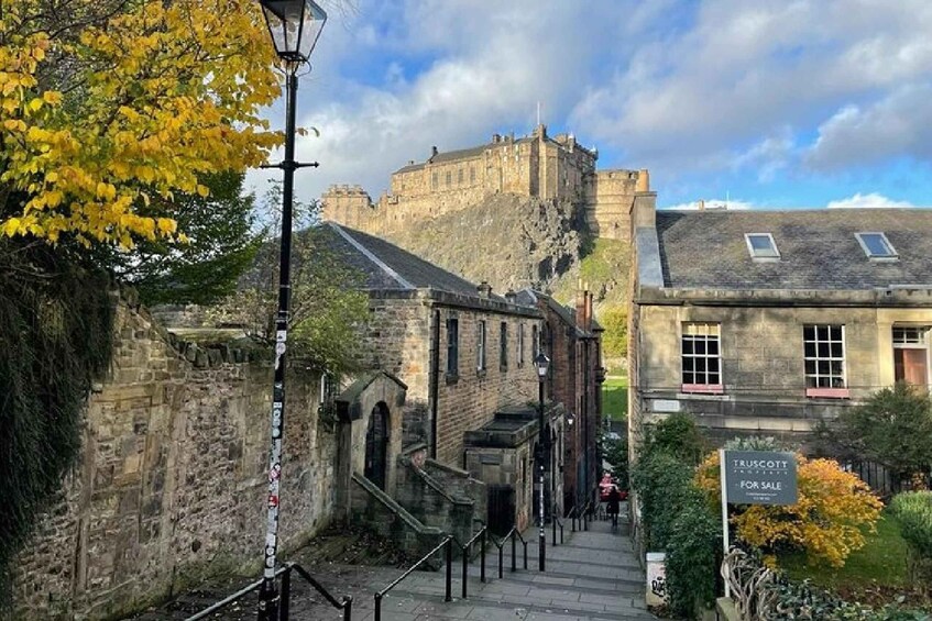 Edinburgh Unveiled: Private Driving Tour of Edinburgh City