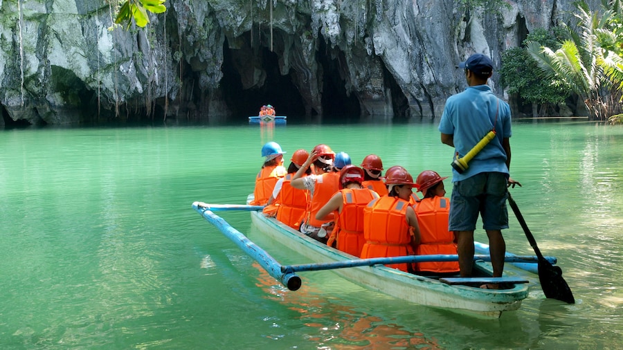 Boating group near sea caves in Cebu