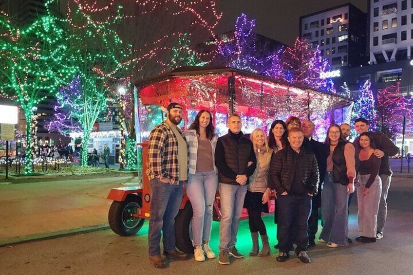 Trolley Pub Holiday Lights Tour in Columbus