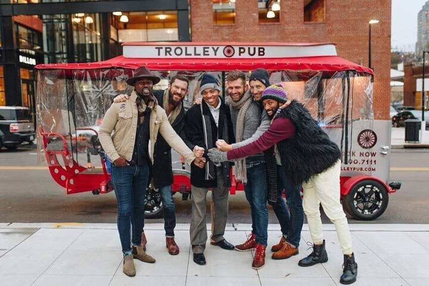 Trolley Pub Holiday Lights Tour in Columbus