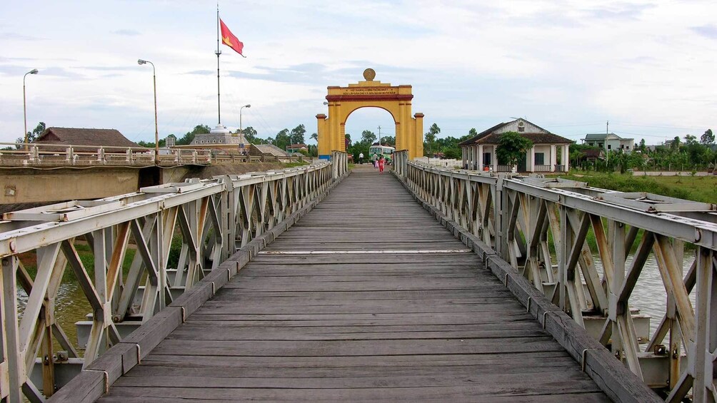 north south Vietnam border
