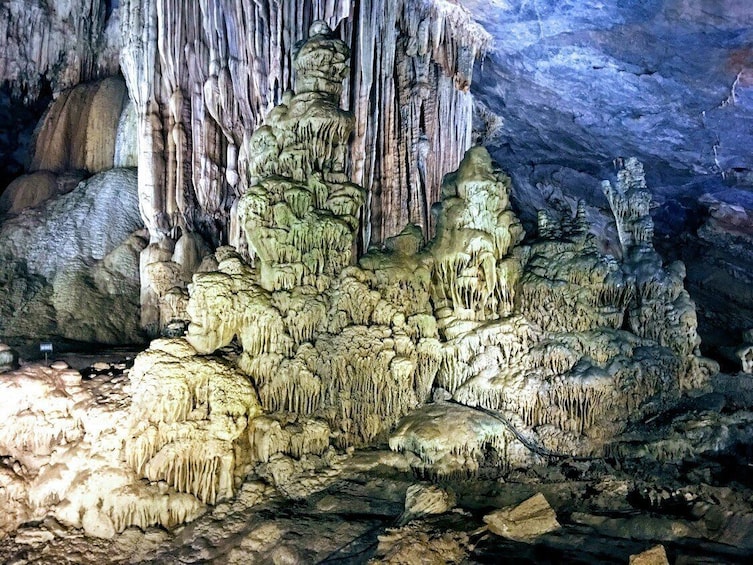 Full Day Sightseeing Tour into Phong Nha Cave