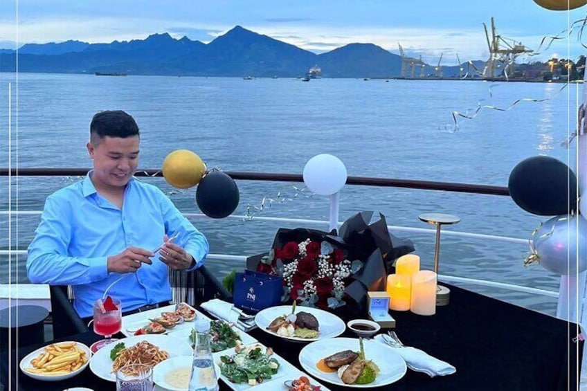 Poseidon Dining Cruise Experience in Da Nang