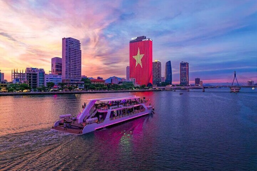 Beautiful Night Cruise Experience in Han River Da Nang