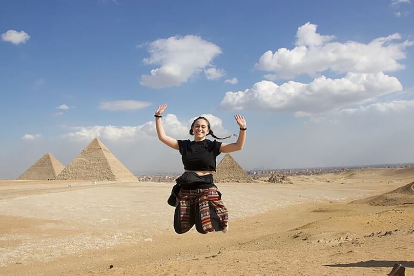 From Alexandria Port: Giza Pyramids Tour with Cruise & Lunch