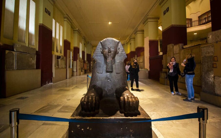 From Alexandria Port: Cairo, Pyramids, Museum & Bazaar Tour