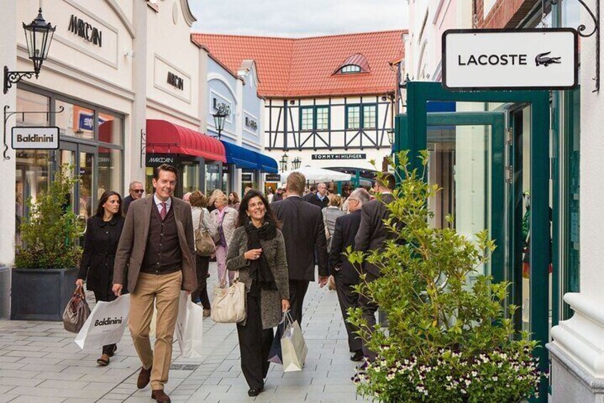 Private Shopping Tour from Hamburg to Designer Outlet Neumünster