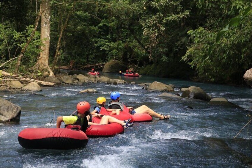 Tubing Experience in Río Celeste with Natural Pool and Night Walk