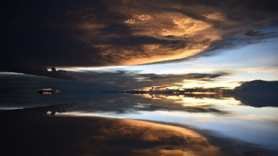5 Day Uyuni Salt Flats Tour with private Hotel from La Paz