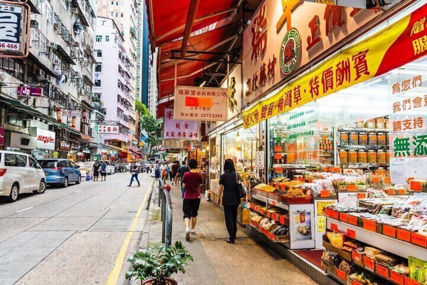 Private Food Tour With the Locals in Hong Kong