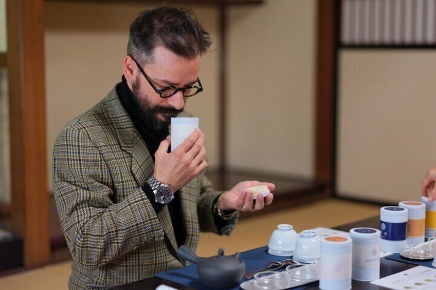 Experience Japanese Tea with a Teapot in Takayama