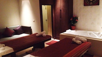 So Thai Spa