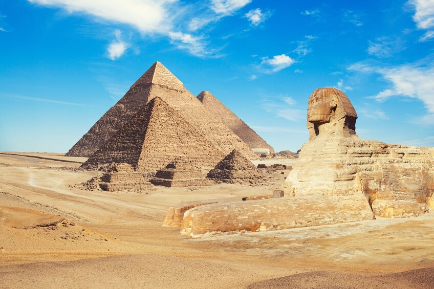 From El Sokhna Port : Day Tour to Pyramids and Lunch Cruise