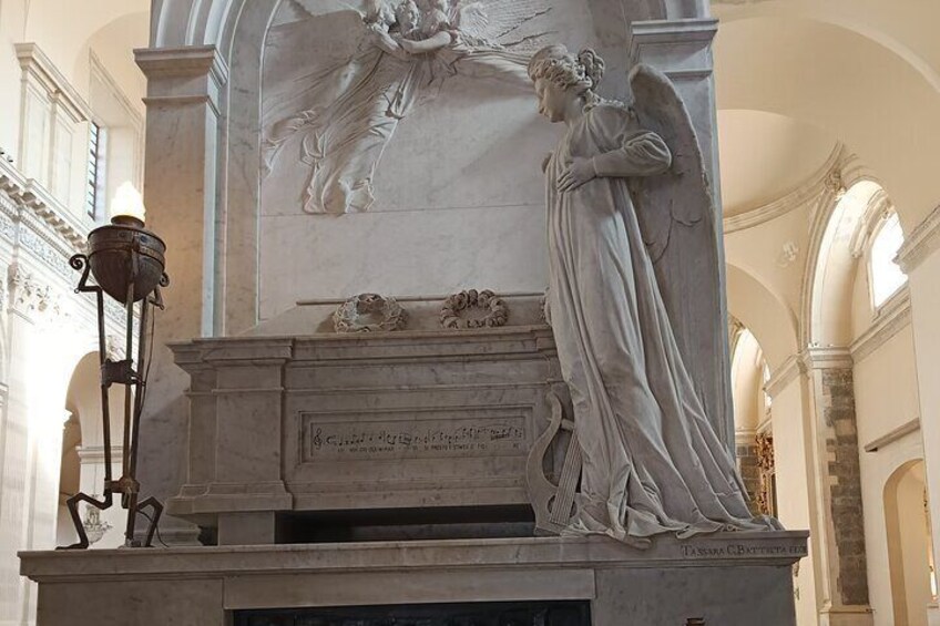 Tomb of Vincenzo bellini 