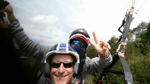 Paragliding the Andes from Medellín