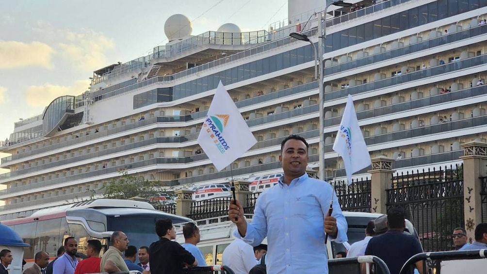From Port Said: Giza Pyramids Tour & Nile River Lunch Cruise