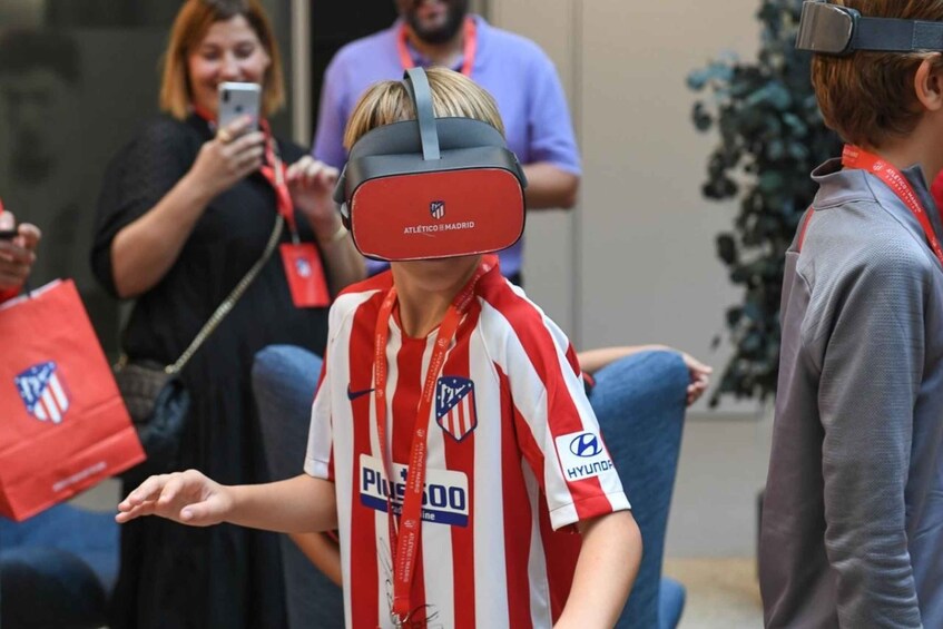 Picture 10 for Activity Madrid: Atlético de Madrid Tunnel Experience + Match Ticket