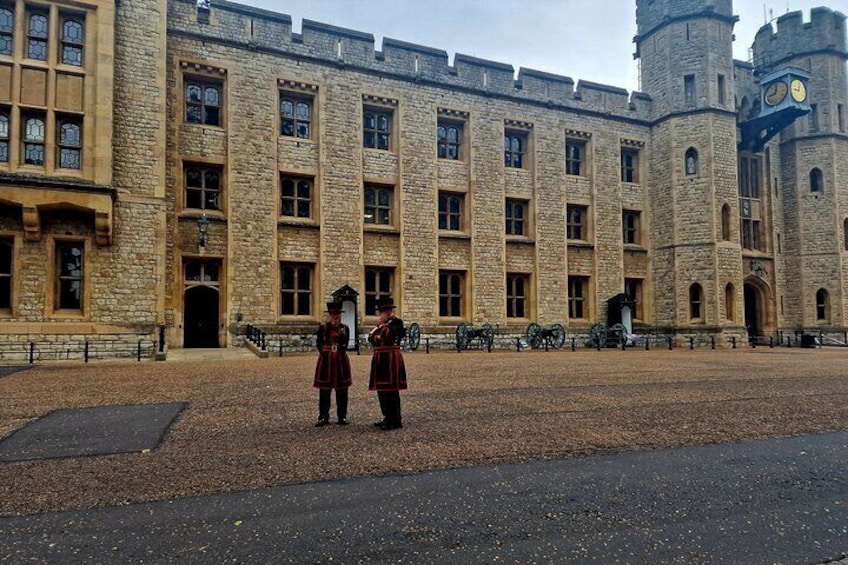 Easy Access Tower of London Crown Jewel Torture and Executions