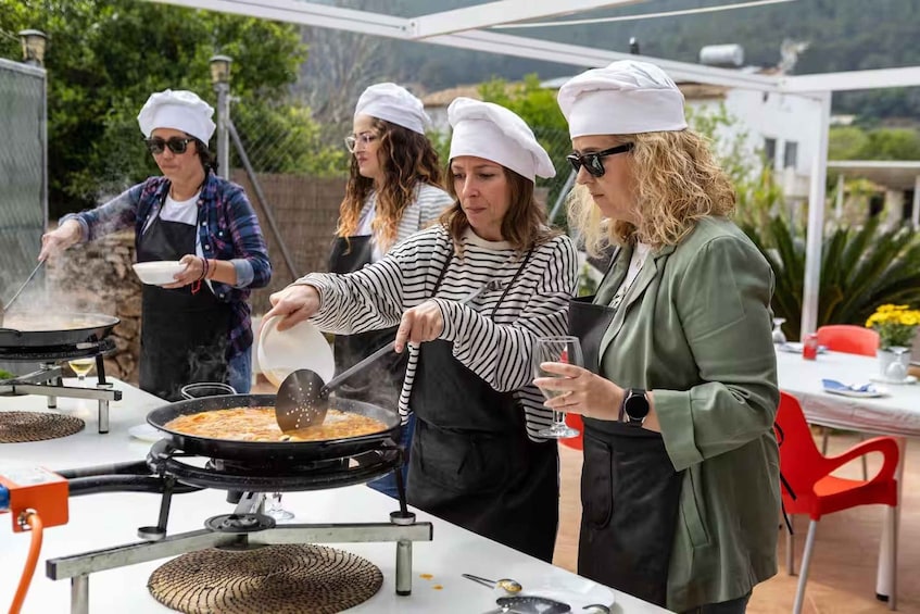 Picture 10 for Activity Authentic Valencian Paella Cooking Class