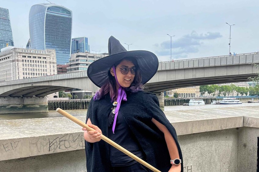 Picture 6 for Activity London: Witches and History Bankside Walking Tour