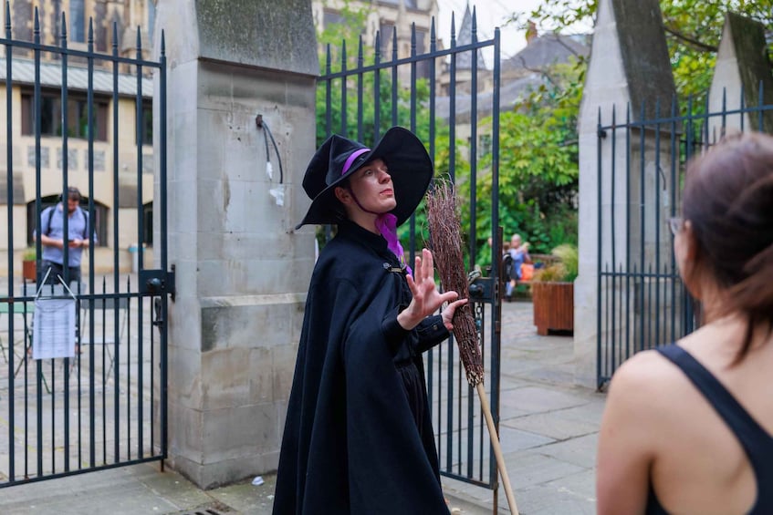 Picture 20 for Activity London: Witches and History Bankside Walking Tour
