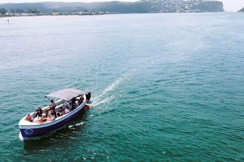 Serendipity cruise the lagoon
