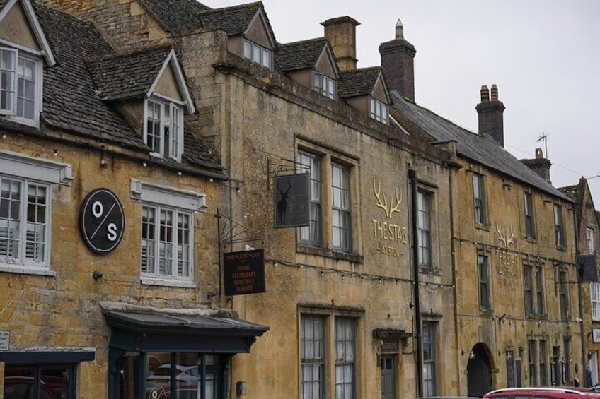 Oxford and Cotswolds Tour with Country Pub Lunch from London