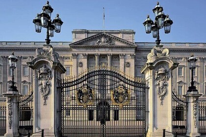 Buckingham Palace & Westminster Guided Walking Tour