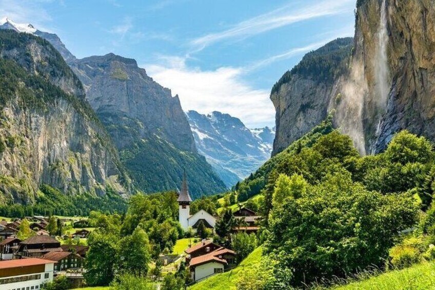 Full-Day Private Tour in Bernese Oberland