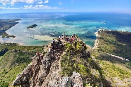 Le Morne Mountain: Guided Hike With Our Professional Local Guides