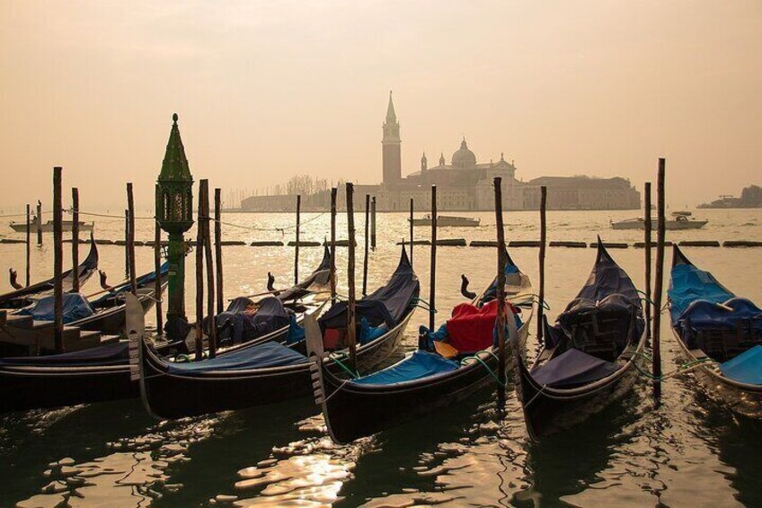 Private Guided Full Day Tour and Explore Venice from Florence