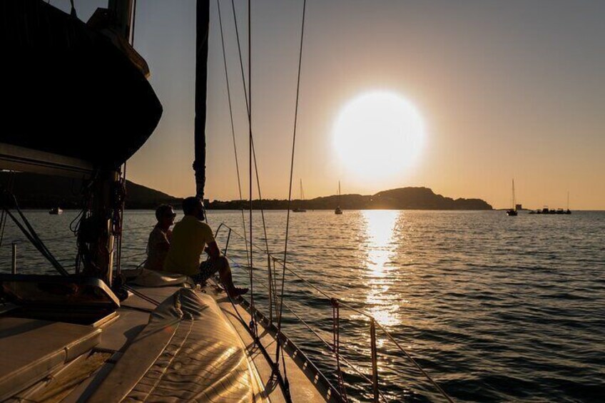 Private Asinara and La Pelosa Sunset Sailing Tour