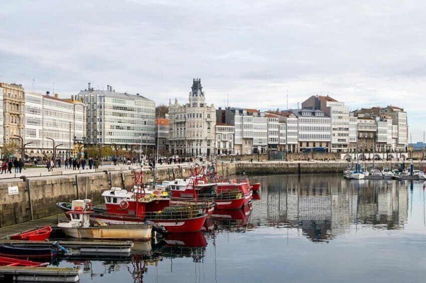 Private Walking Tour around Coruña with Beer or Wine