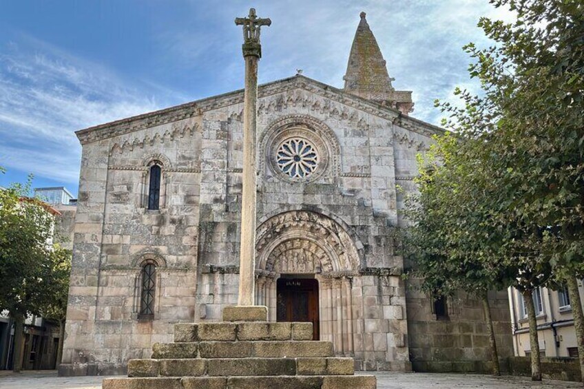 Private Walking Tour around Coruña with Beer or Wine