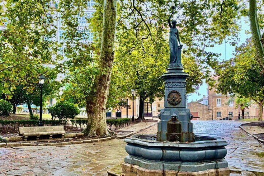 Private Walking Tour around Coruña with Beer or Wine