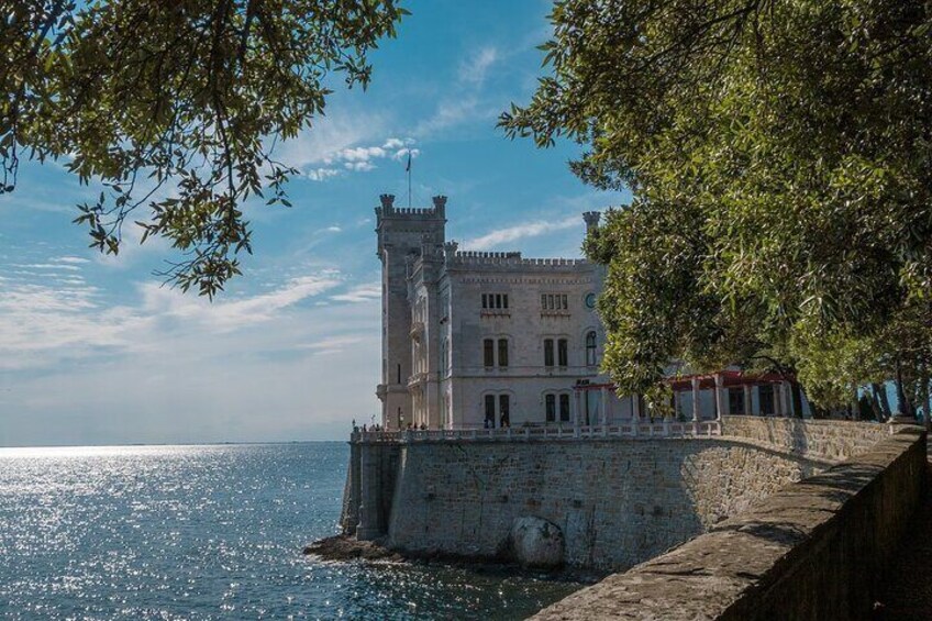 Private Half Day Tour from Venice To Prosecco and Miramare Castle
