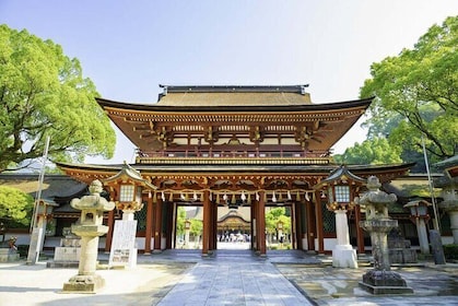 Japan's Dazaifu and Mountaintop Full Day Private Tour