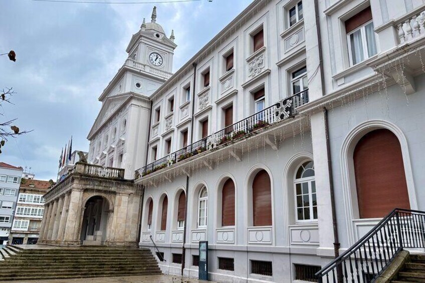 Private Walking Tour in Ferrol with Beer or Wine