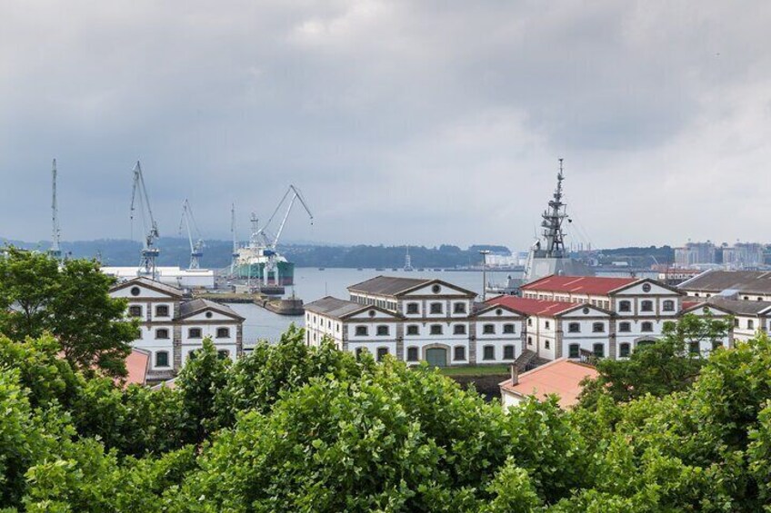 Private Walking Tour in Ferrol with Beer or Wine