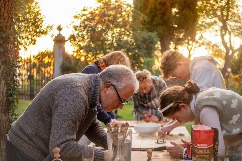 4 Hour Pasta Making Class on the Florentine Hills