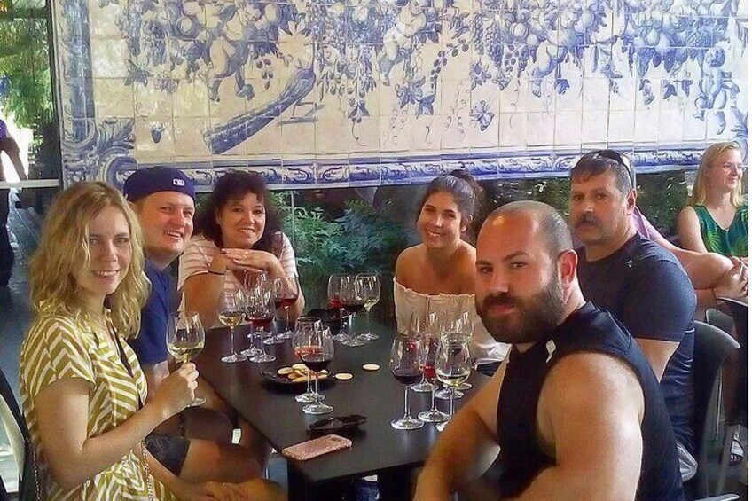 Wine tasting at Quinta da Bacalhôa