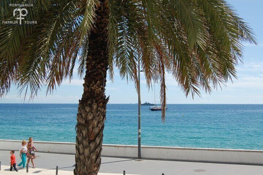 Sesimbra village