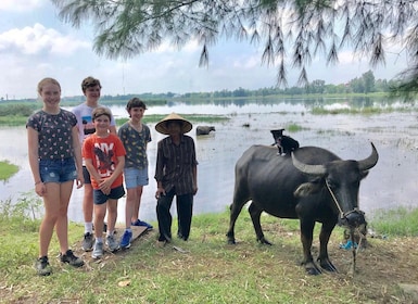 Equitación en búfalo, bote de baloncesto y clase de cocina: Hoian/Da Nang