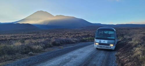 Tongariro Crossing: Ketetahi Park and Ride Shuttle to Start